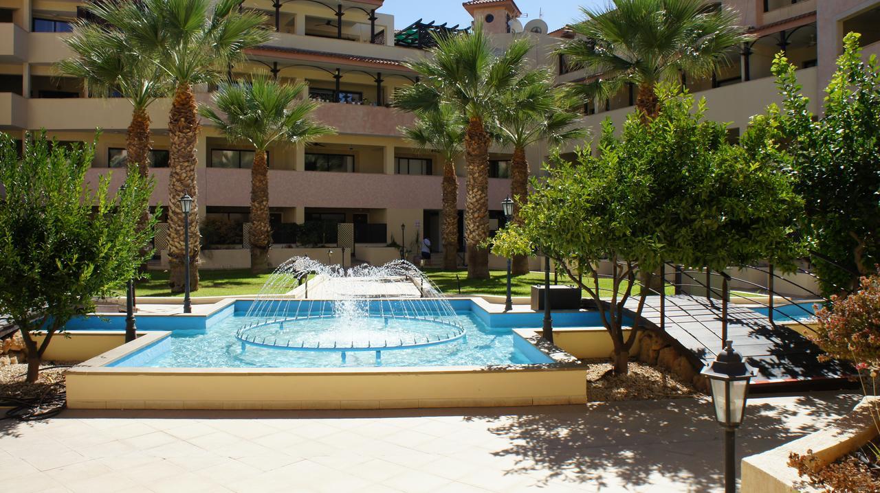 Townhouse Queens Gardens Paphos Szoba fotó