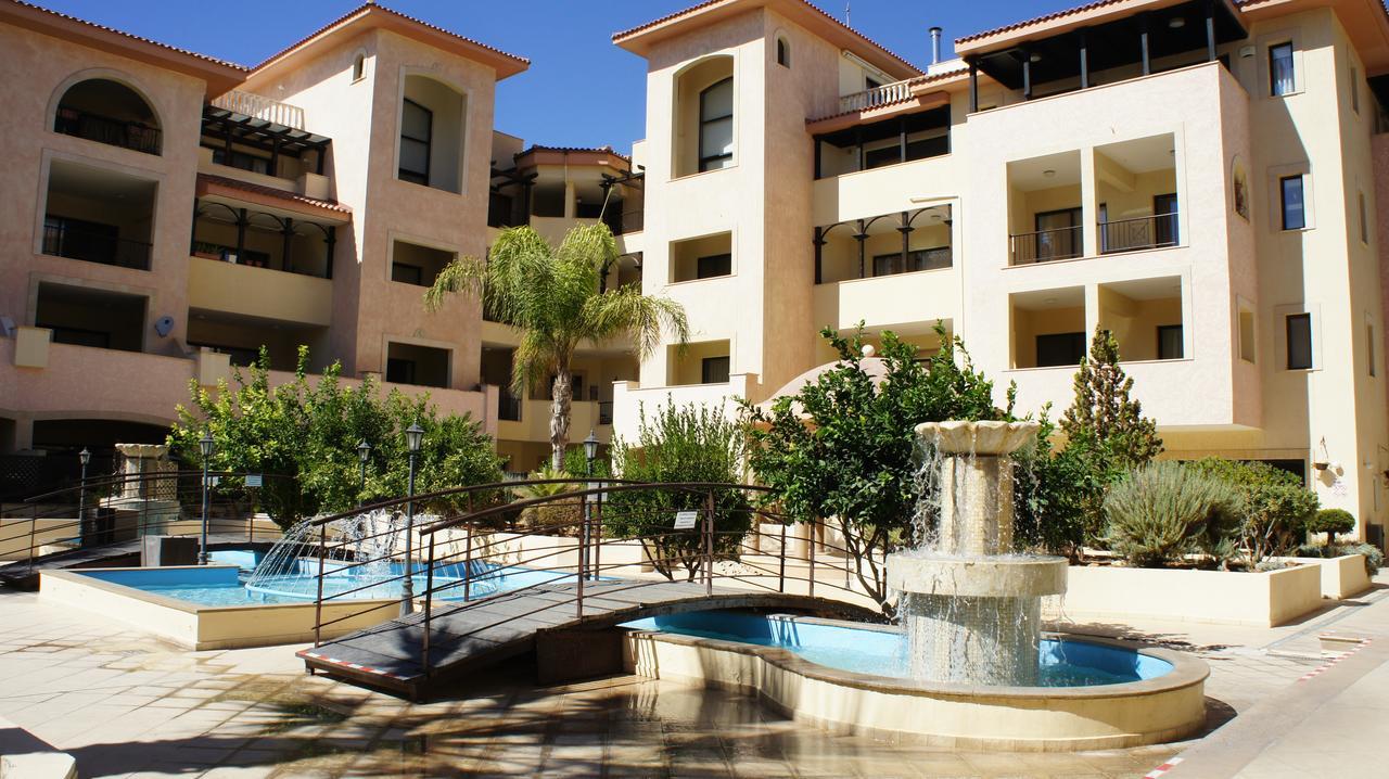 Townhouse Queens Gardens Paphos Szoba fotó